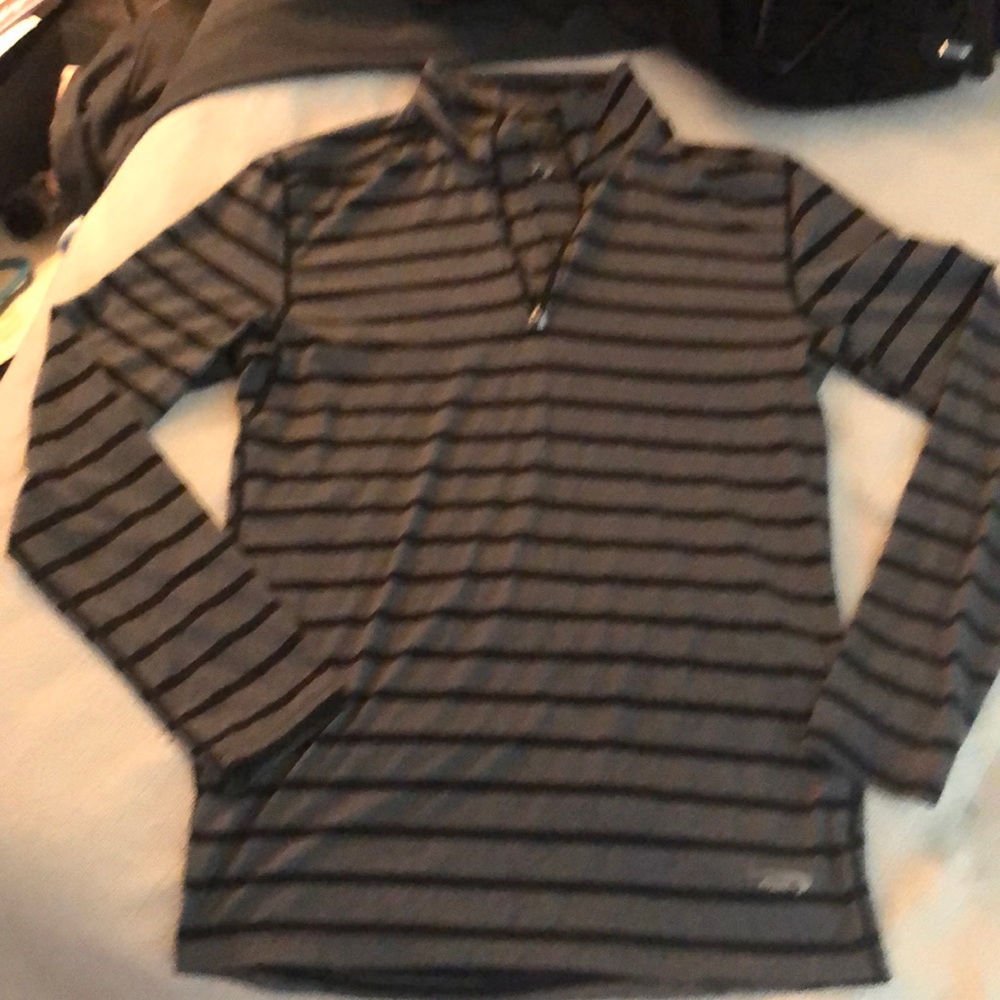 Light weight 1/4 zip